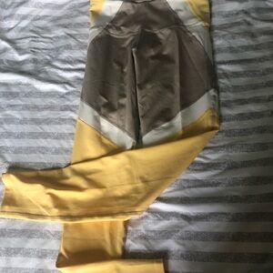 Old Navy Elevate Legging